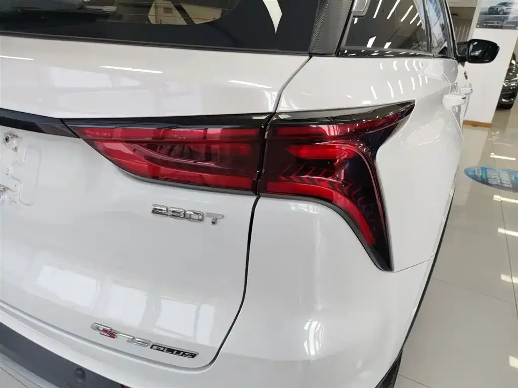 Changan CS75PLUS — фото 2