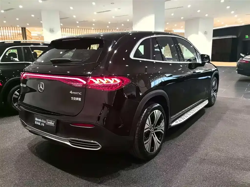 Mercedes-Benz EQE SUV — фото 10