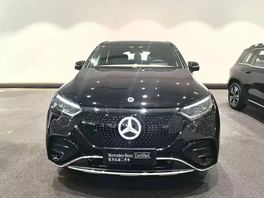 Mercedes-Benz EQE SUV — фото 9