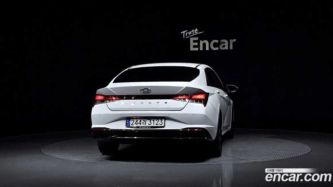 Hyundai AVANTE — фото 4