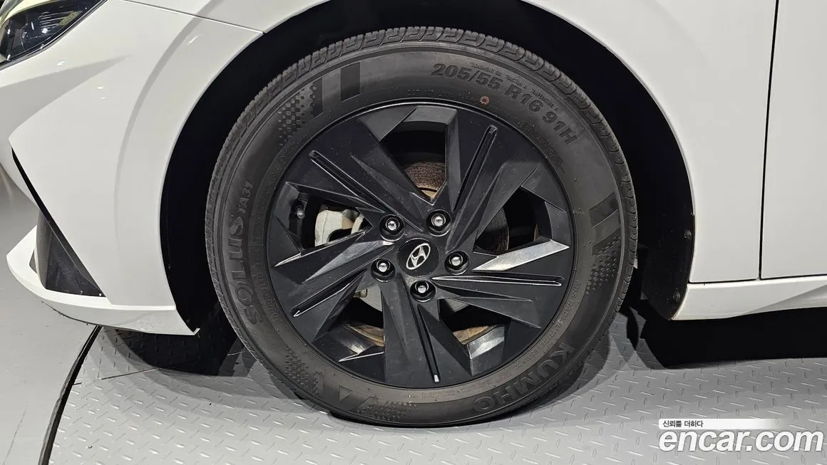 Hyundai AVANTE — фото 3