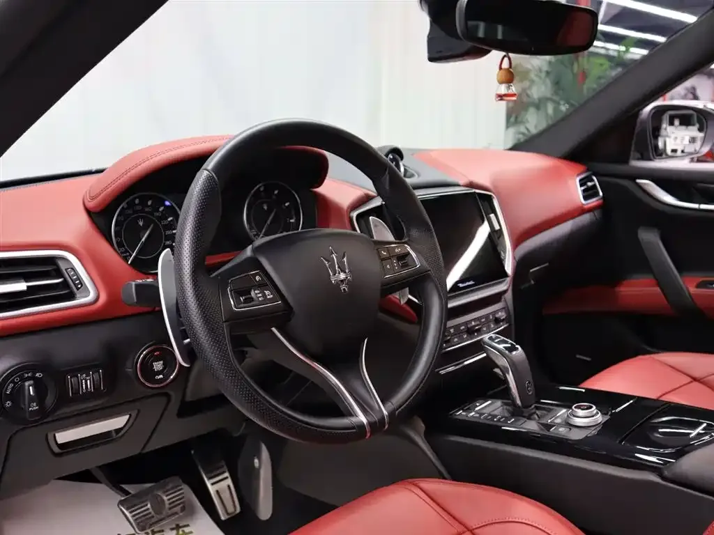 Maserati Ghibli — фото 8