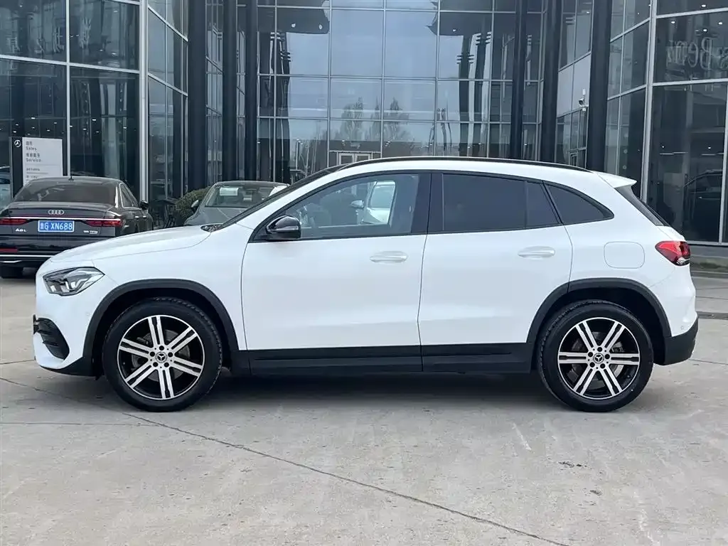 Mercedes-Benz GLA — фото 10