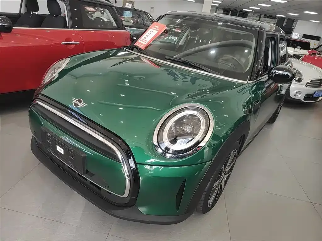 MINI Cooper (3-door) — фото 1