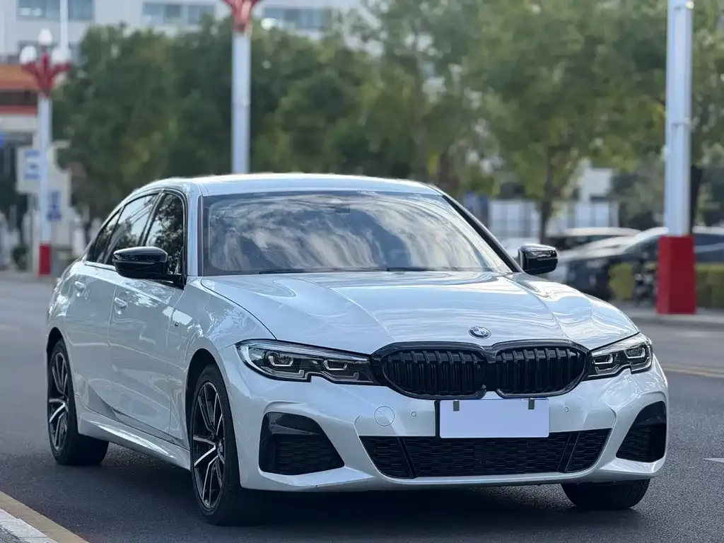 BMW 3 Series — фото 1