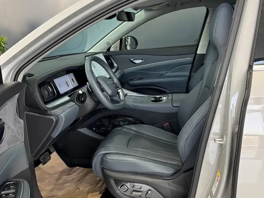 BYD Hiace 07 DM-i — фото 6