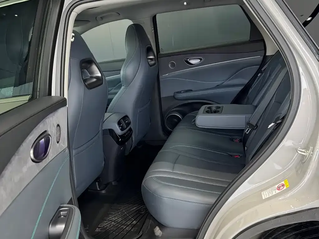 BYD Hiace 07 DM-i — фото 3