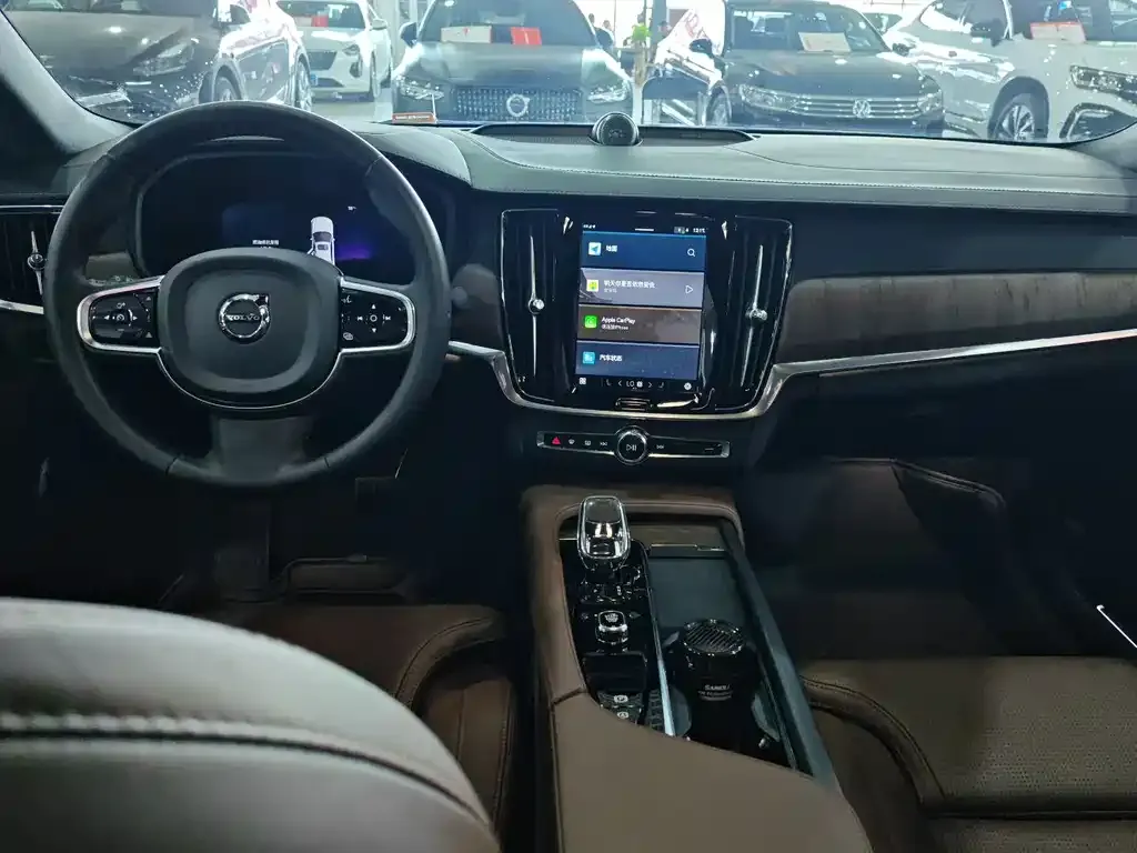 Volvo S90 — фото 2