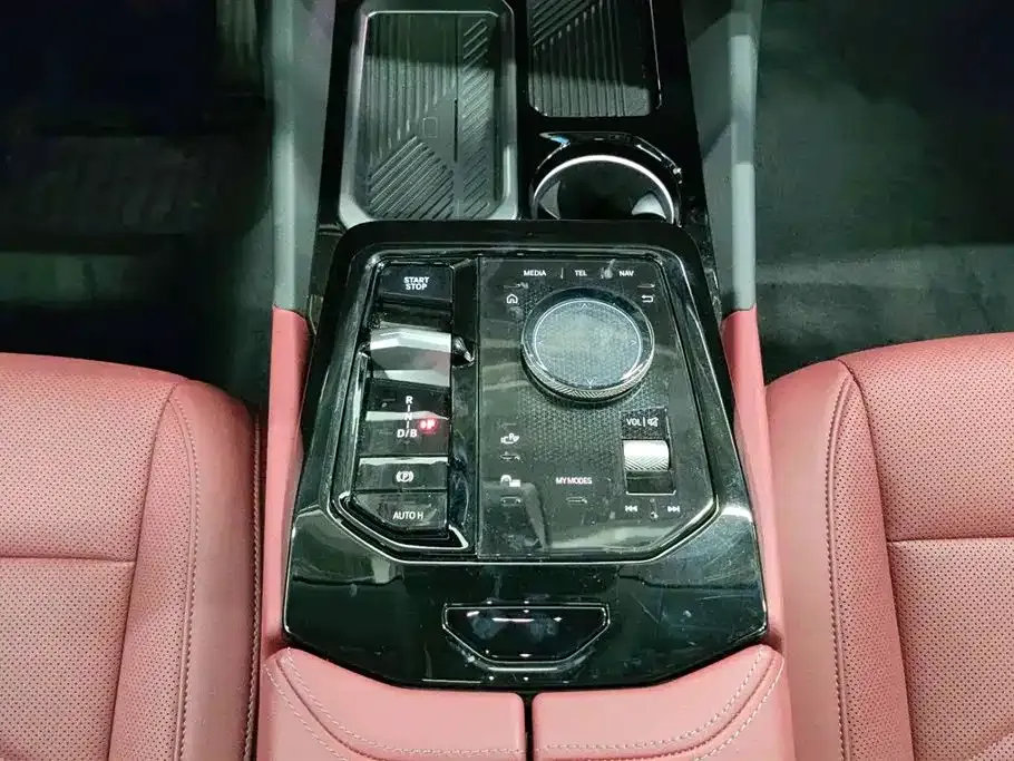 BMW i5 — фото 10