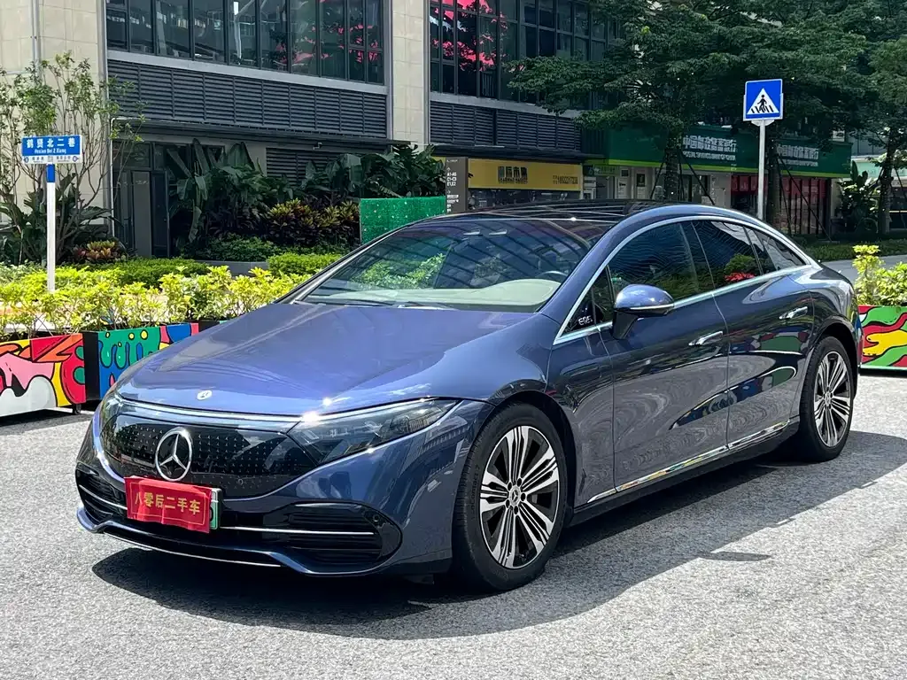 Mercedes-Benz EQS — фото 1