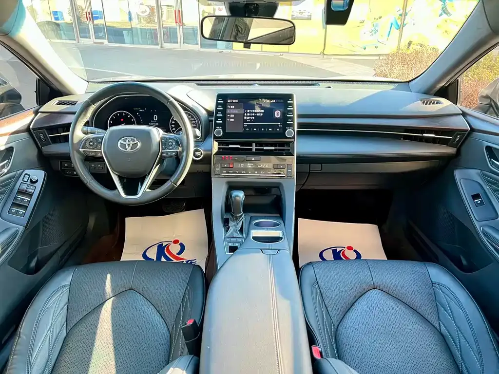Toyota Avalon — фото 9