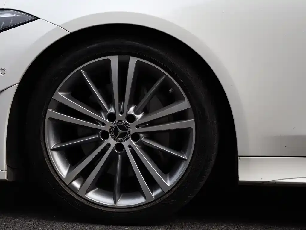Mercedes-Benz CLS — фото 2