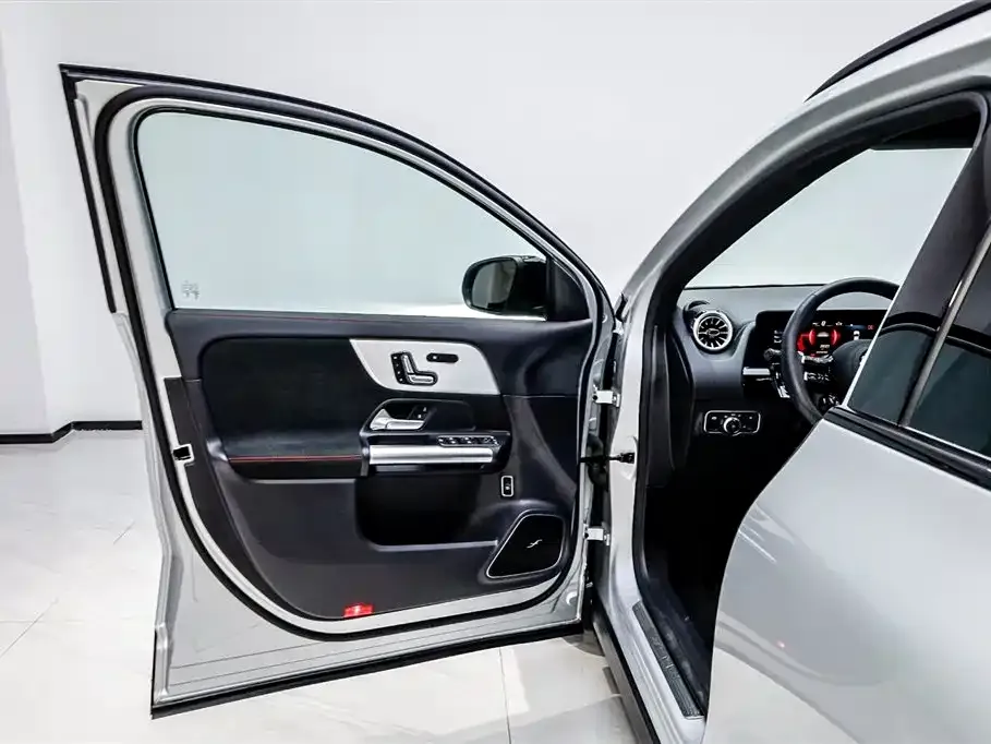 Mercedes-Benz GLA AMG — фото 3
