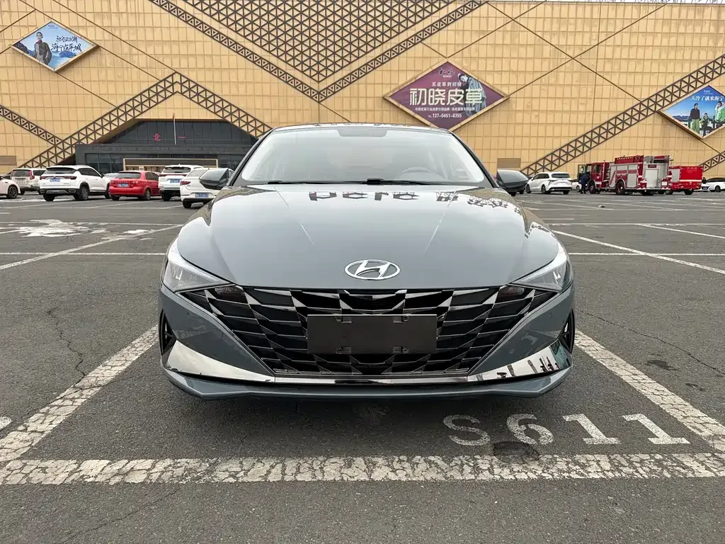 Hyundai Elantra — фото 10
