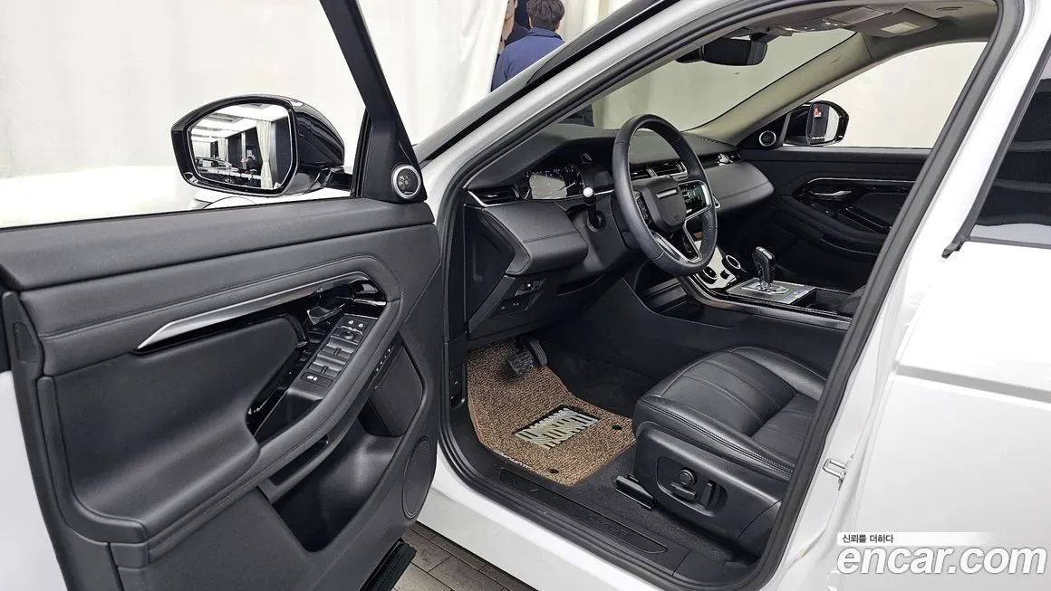 Land Rover Range Rover Evoque — фото 9