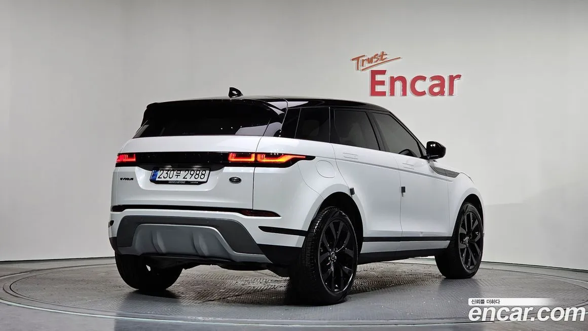 Land Rover Range Rover Evoque — фото 8