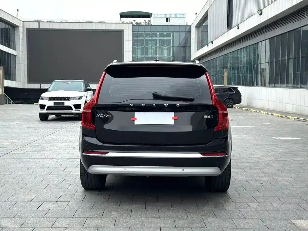 Volvo XC90 — фото 3