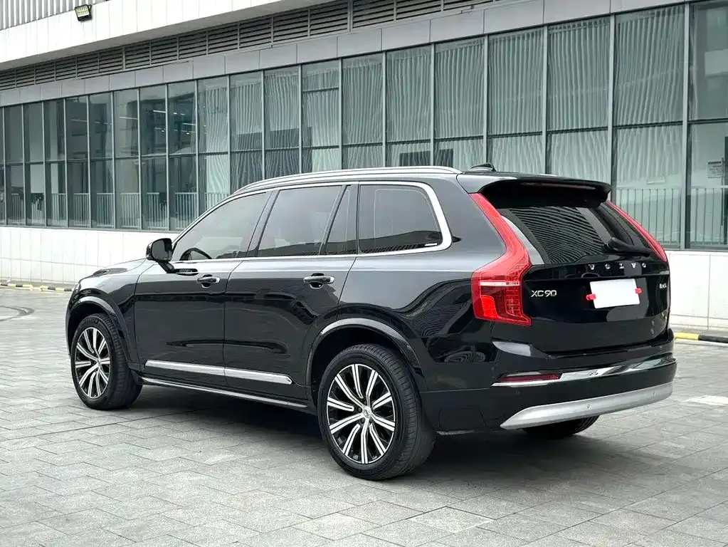 Volvo XC90 — фото 7