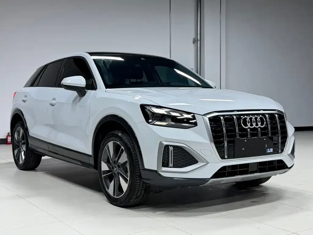 Audi Q2L — фото 3