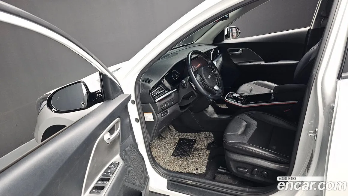 Kia Niro — фото 10