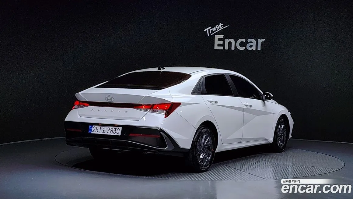 Hyundai AVANTE — фото 2