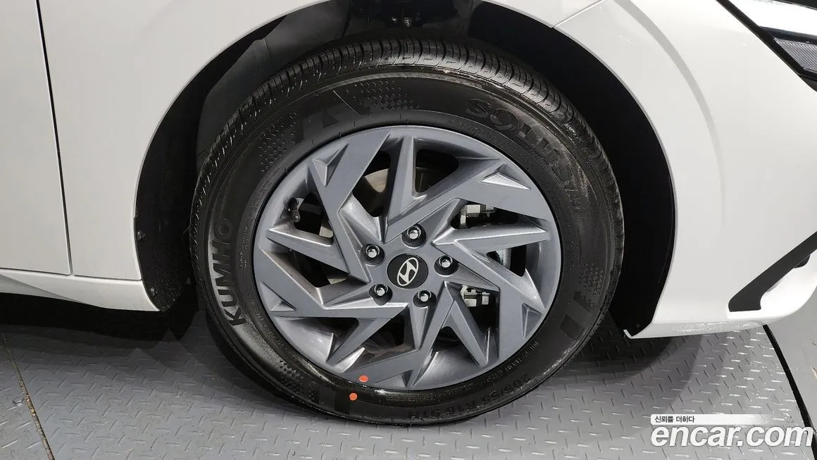 Hyundai AVANTE — фото 9