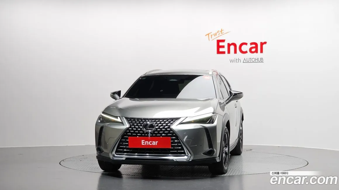 Lexus UX — фото 5