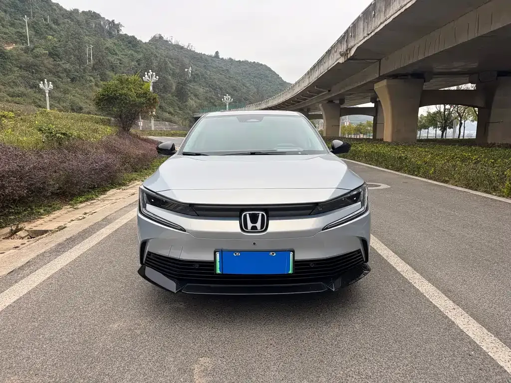 Honda e:NP2 — фото 7