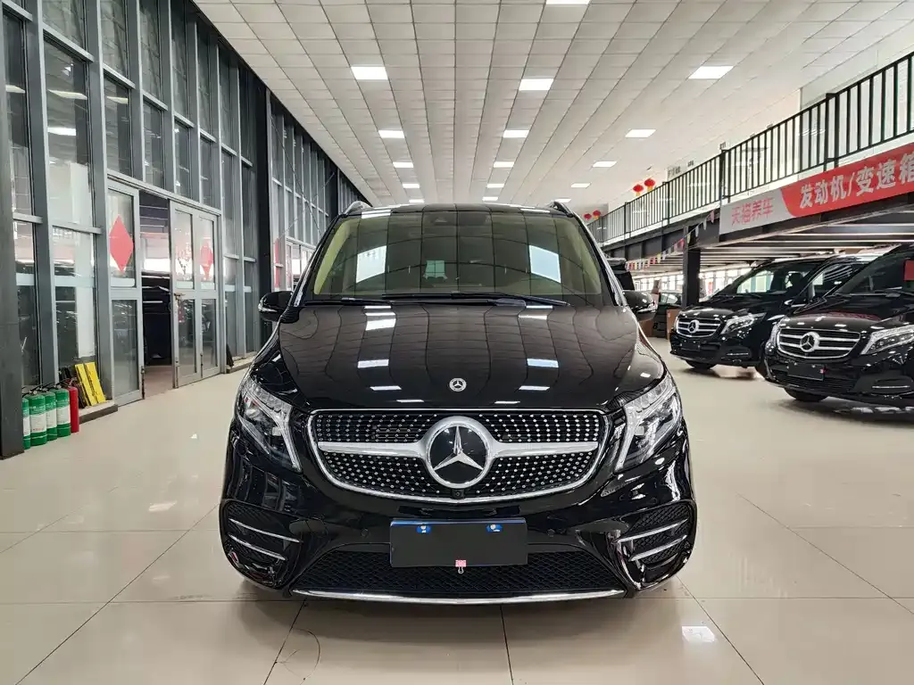 Mercedes-Benz V-Class — фото 10