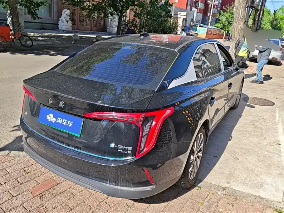 Hongqi E-QM5 — фото 3