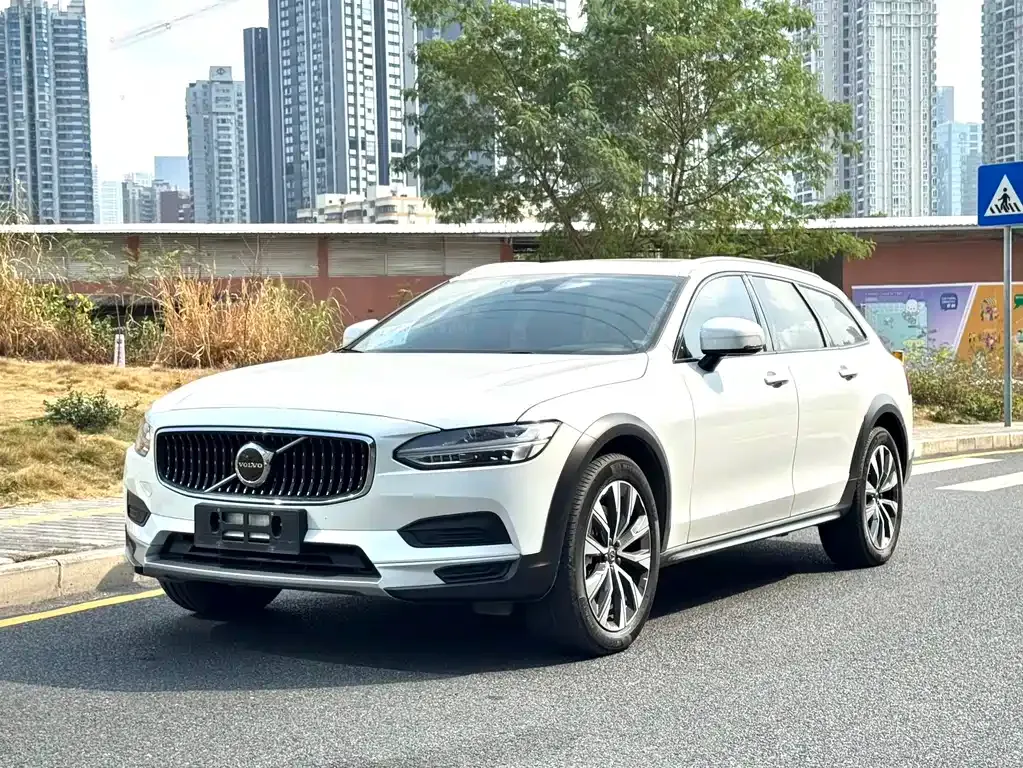 Volvo V90 — фото 1