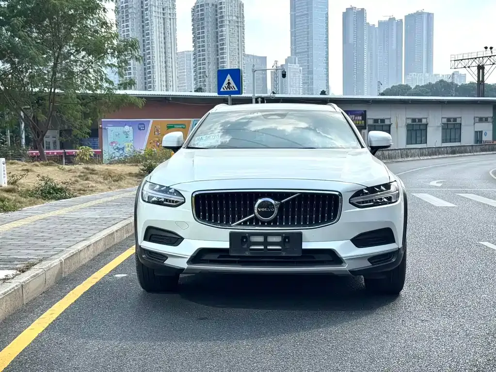 Volvo V90 — фото 9