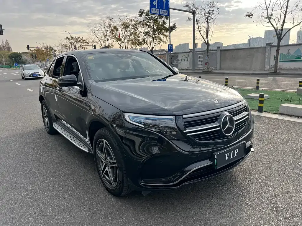 Mercedes-Benz EQC — фото 3