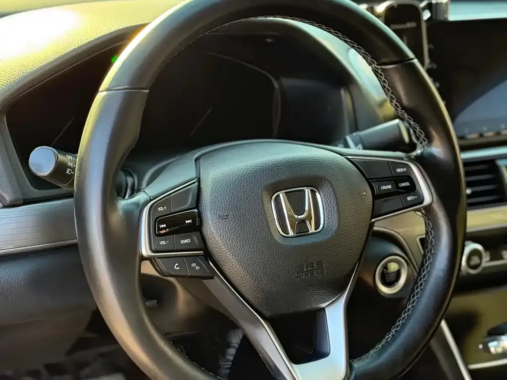 Honda Accord — фото 3