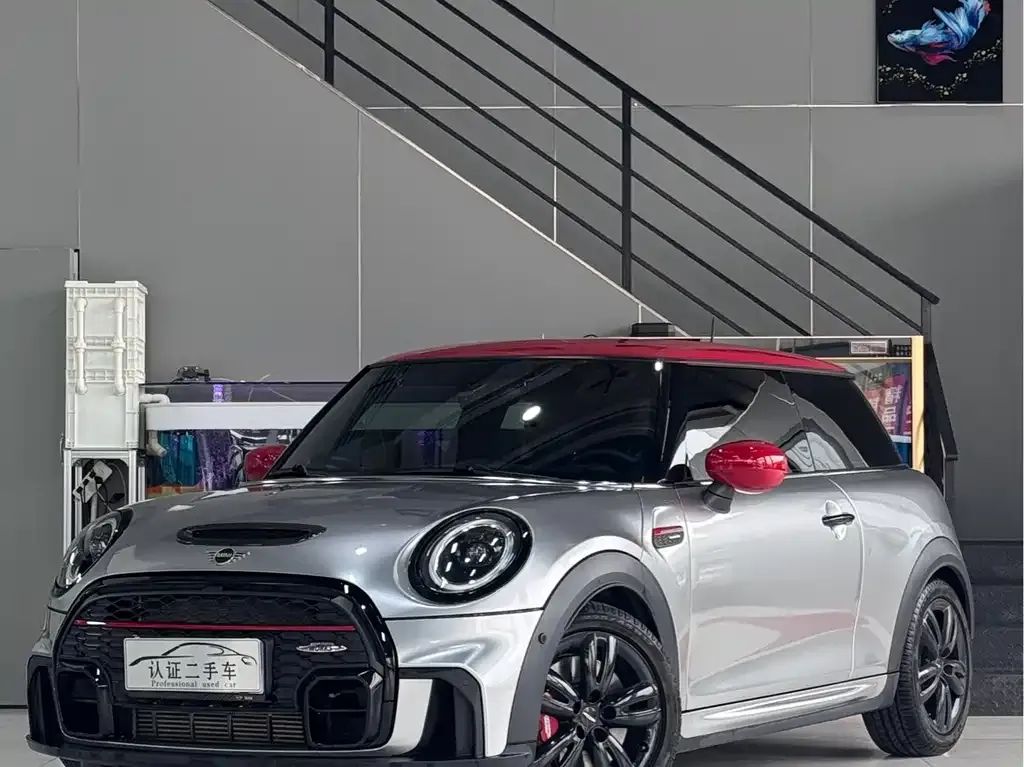 MINI Countryman JCW — фото 1