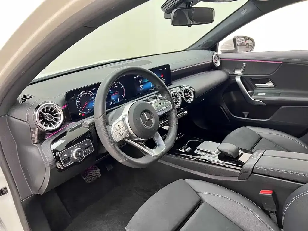 Mercedes-Benz A-Class — фото 10