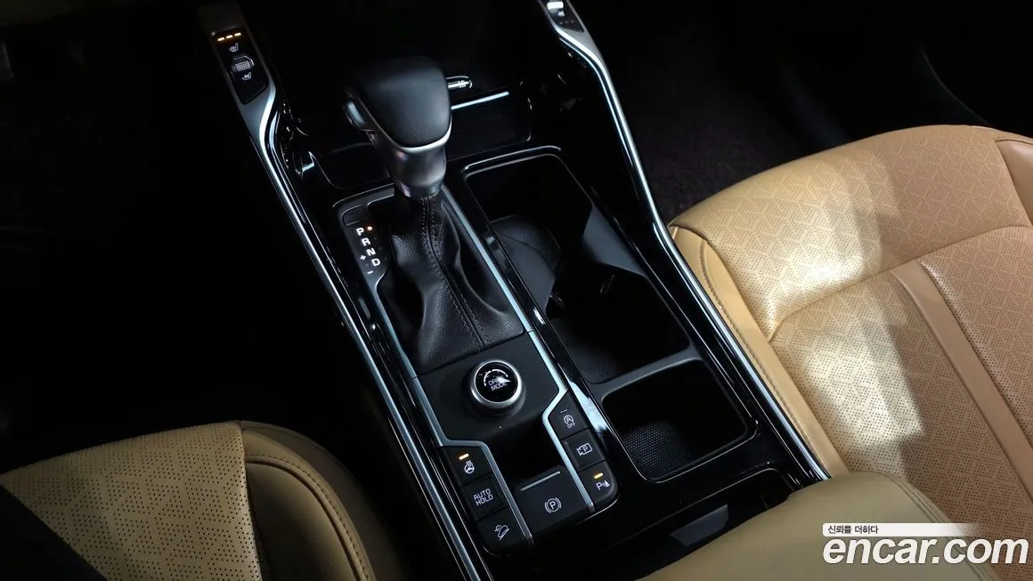Kia Sorento — фото 9