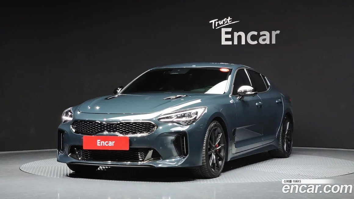 Kia Stinger — фото 1