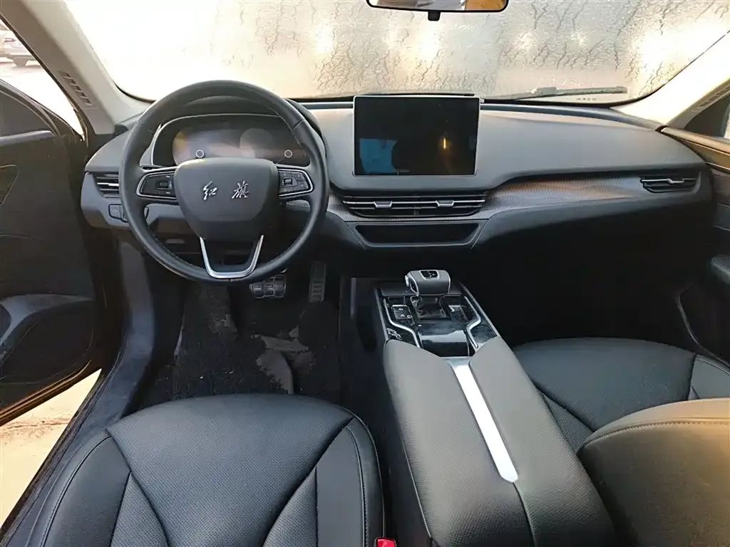 Hongqi E-QM5 — фото 3