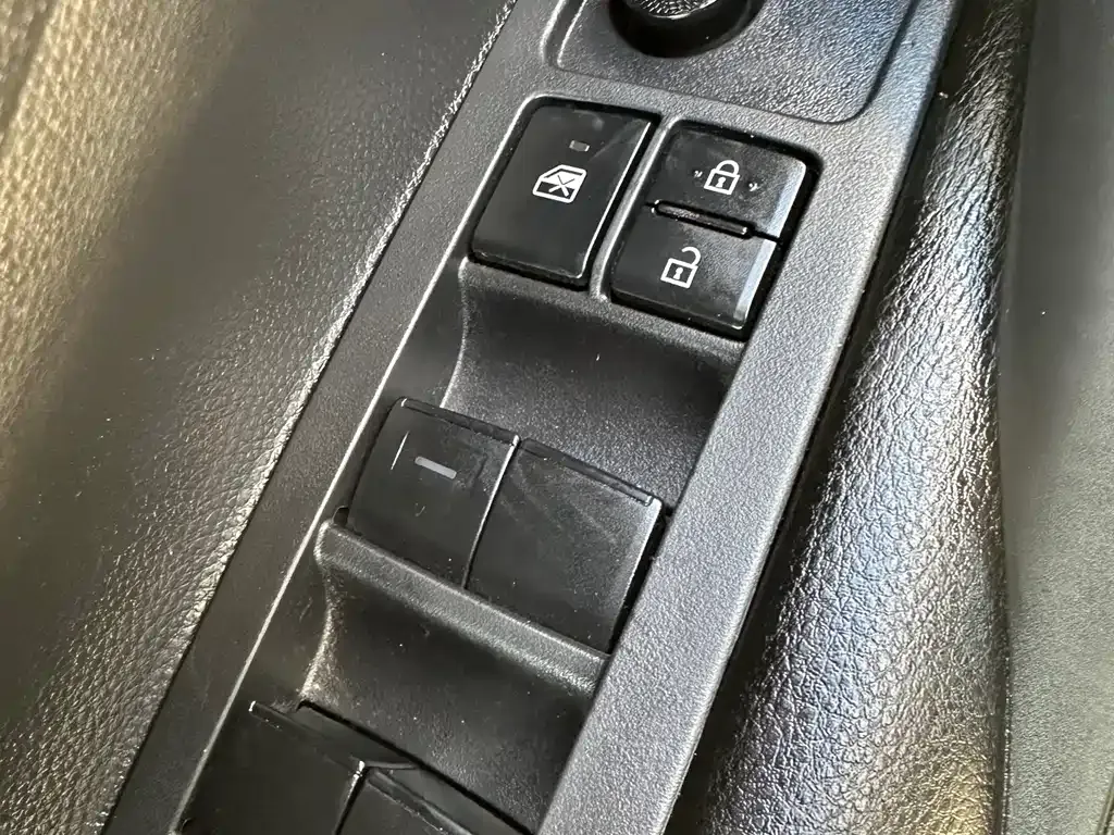 Toyota Corolla — фото 10