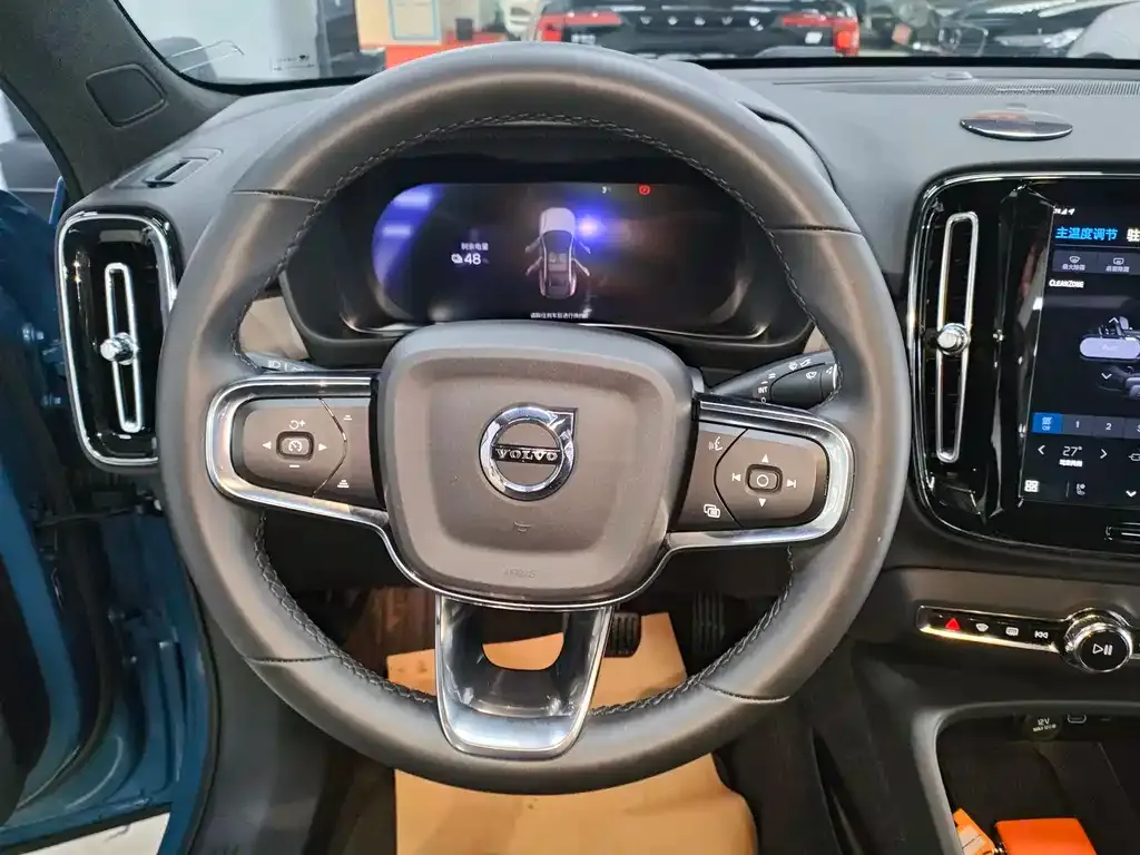 Volvo C40 — фото 10