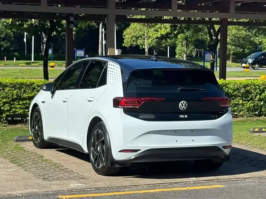 Volkswagen ID.3 — фото 6