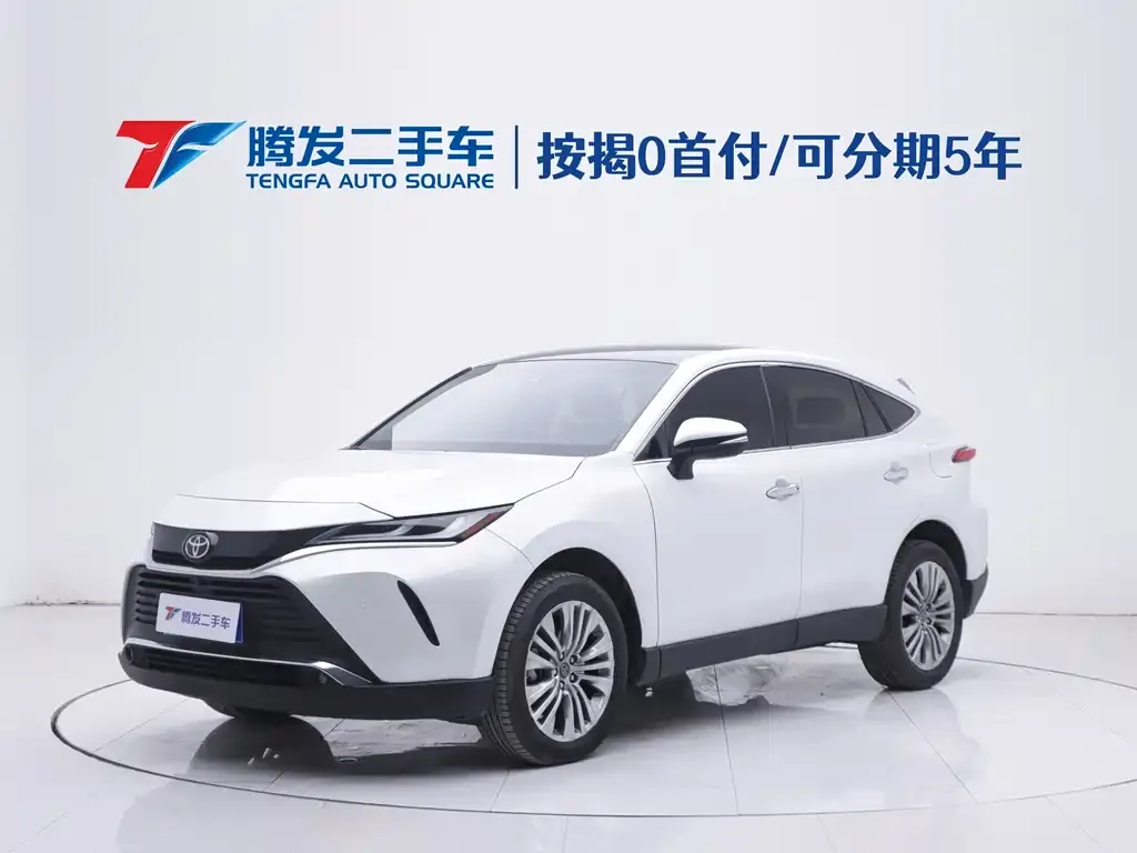 Toyota Harrier — фото 1