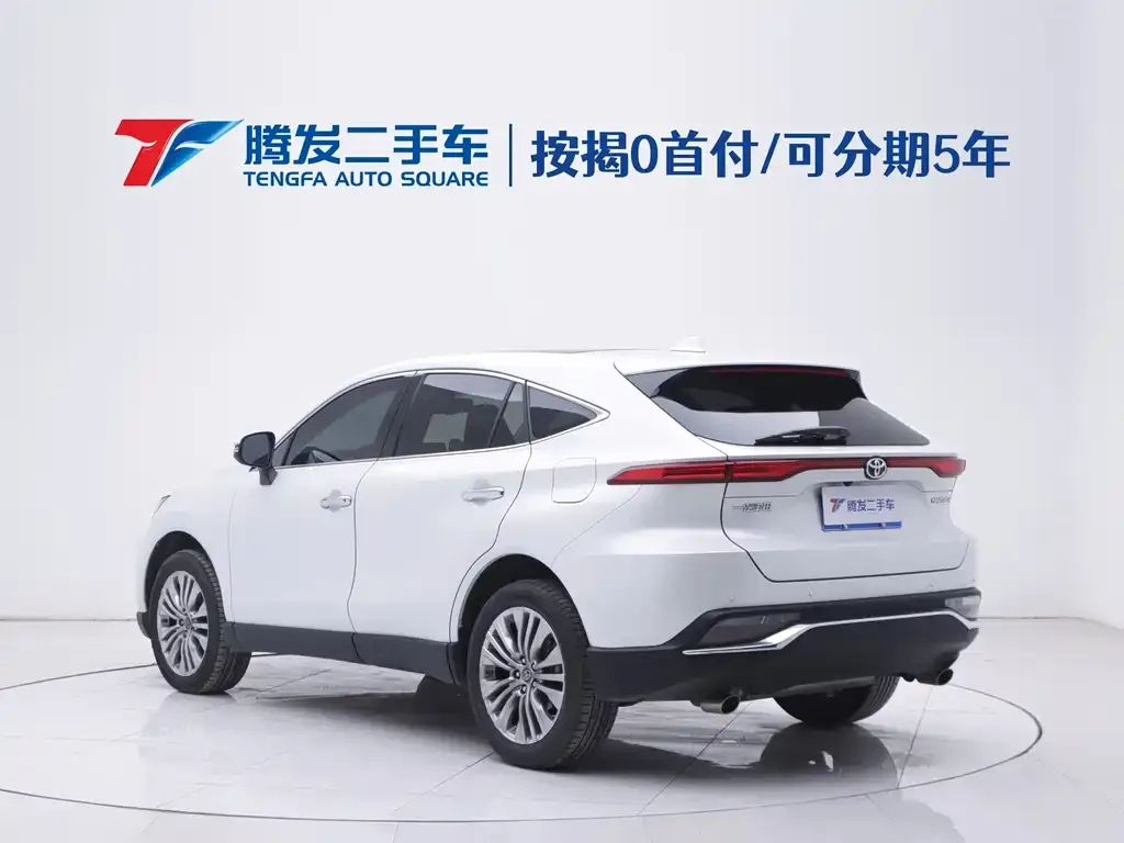 Toyota Harrier — фото 4