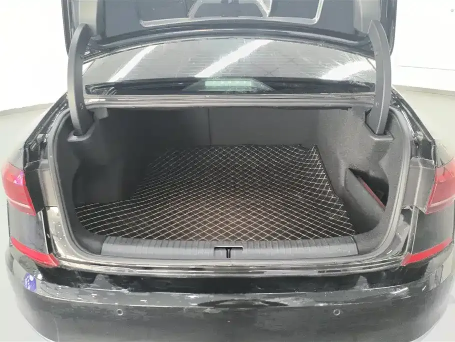 Volkswagen Passat — фото 4