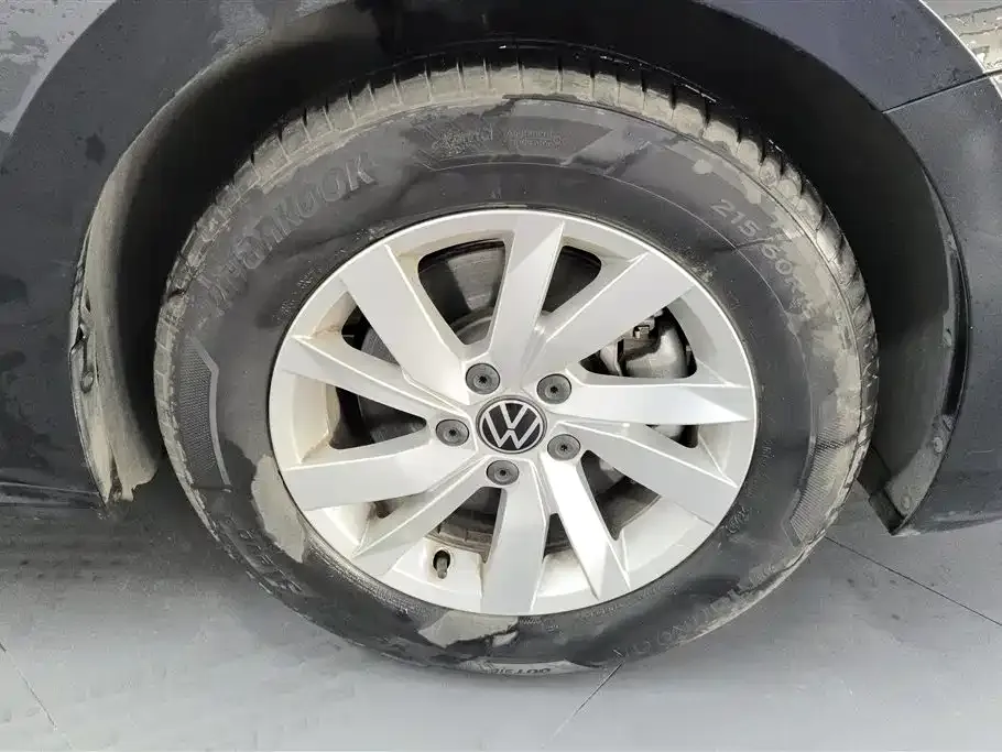 Volkswagen Passat — фото 6