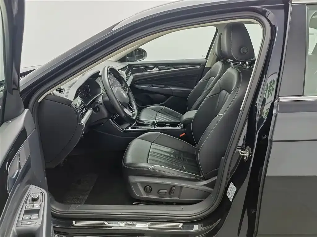 Volkswagen Passat — фото 10