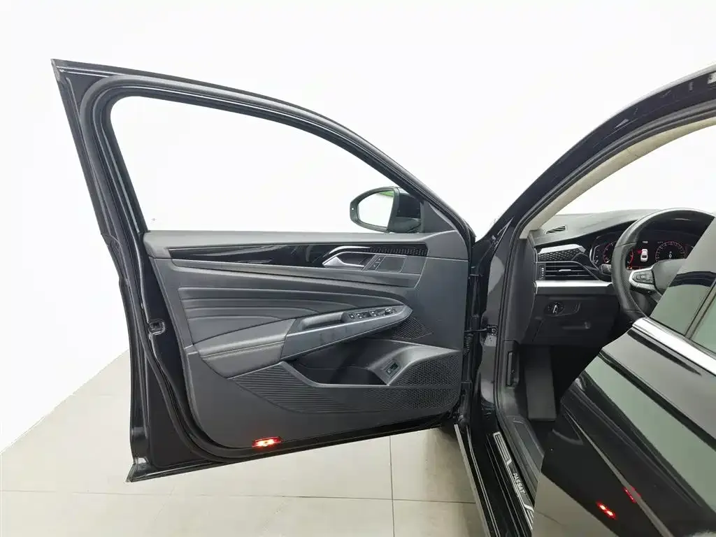 Volkswagen Passat — фото 8