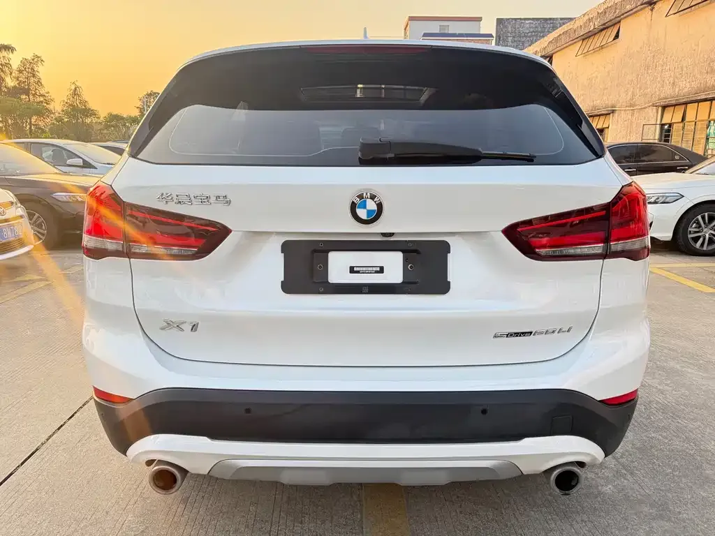 BMW X1 — фото 2