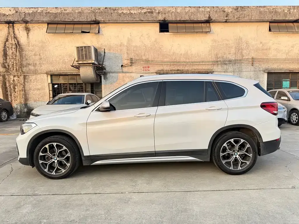 BMW X1 — фото 10